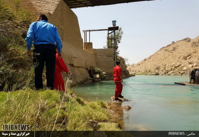 نجات ۴ نفر از دریاچه سد مسجدسلیمان+ عکس