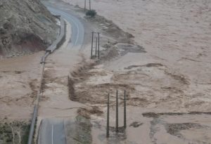 طغیان رودخانه راه ارتباطی ۱۲روستا در بخش چلو اندیکا را قطع کرد