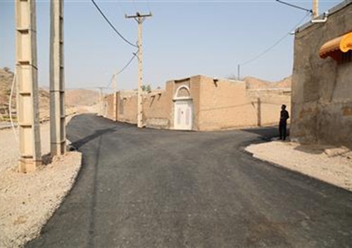 ترمیم و بهسازی یک جاده روستایی با همت شرکت نفت‌وگاز مسجدسلیمان