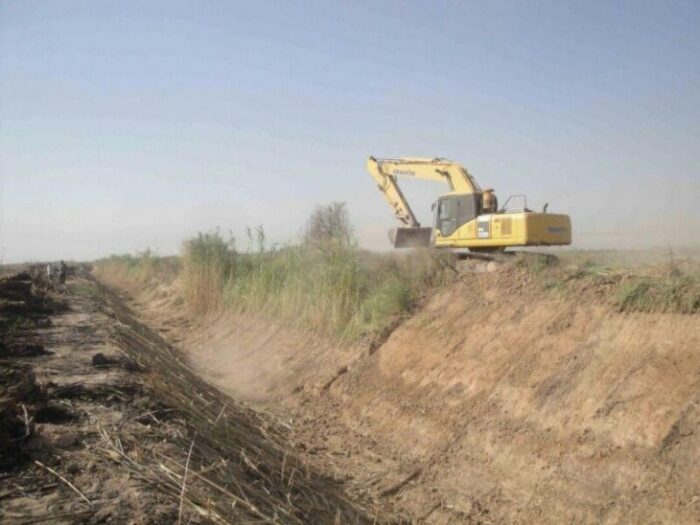 اجرای ۷۰ کیلومتر عملیات لایروبی انهار سنتی در شهرستان کارون