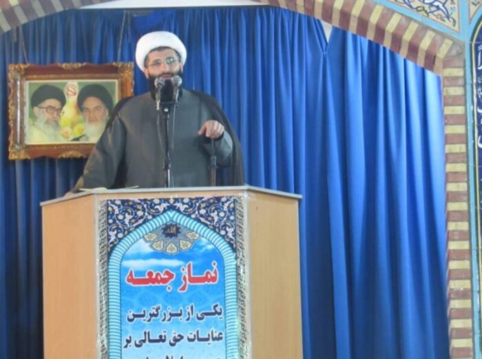 امام جمعه گتوند: مسئولین شهرستان گتوند با وحدت و همدلی بیشتر در رفع مشکلات مردم منطقه تلاش کنند 