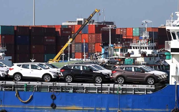 واردات خودرو به مناطق آزاد در سال آینده ممنوع است