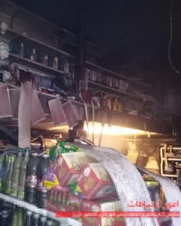 آتش سوزی مغازه سوپر مارکت در خیابان قطران اطفاء حریق شد