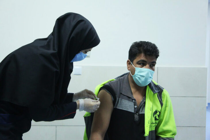 تکذیب پولی شدن واکسیناسیون در ایران