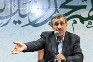 ادعای عجیب احمدی نژاد ؛ جزیره خریده اند تا به آنجا فرار کنند!