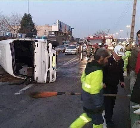 واژگونی مینی بوس در ارومیه ۱۸ نفر مصدوم بجا گذاشت