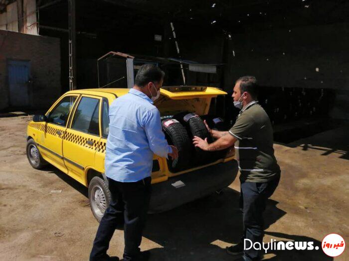 توزیع ۳۰۰ حلقه لاستیک دولتی بین رانندگان تاکسی شهری در مسجدسلیمان