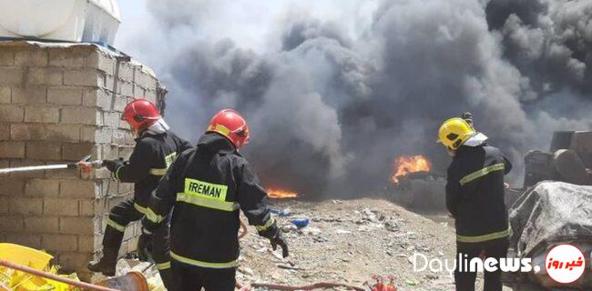 شعله های آتش در انبار ضایعات کارخانه ایی در ارومیه مهار شد