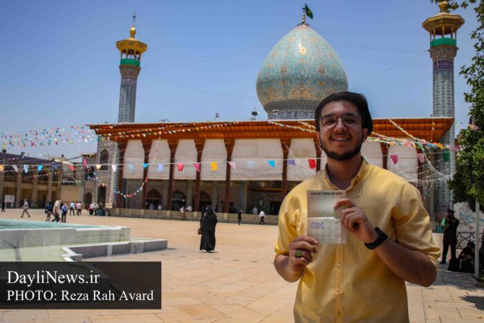 رای‌گیری در حرم حضرت شاهچراغ (ع) شیراز