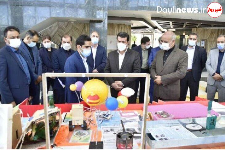 استاندار خراسان جنوبی از نمایشگاه ایدههای دانشآموزی بازدید کرد