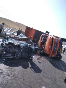 برخورد مرگبار دو خودرو پراید و آردی با کمپرسی در محور بستان آباد- قره چمن ۱کشته و ۶ مصدوم به جا گذاشت