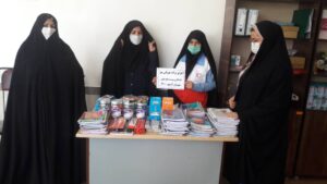 اهداء ۴۵ بسته لوازم التحریر توسط اعضا جوانان و داوطلبان و خیرین جمعیت هلال احمر آذرشهر