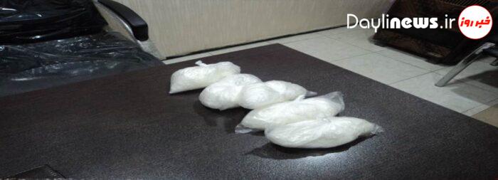 کشف یک کیلوگرم مواد مخدراز نوع شیشه در مرند