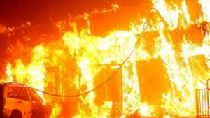 شرکت نفت آتش‌سوزی گسترده در پارس جنوبی را تکذیب کرد؛‌ «صاعقه بود»