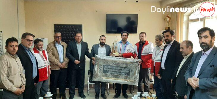 تندیس ورزش باستانی به سرپرست جمعیت هلال احمر شهرستان تبریزاهدا شد
