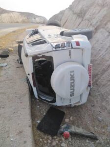 وزارت راه به داد وزارت ارشاد برسد / واژگونی خودرو حامل همراهان وزیر فرهنگ و ارشاد اسلامی در جاده های مرگبار خوزستان