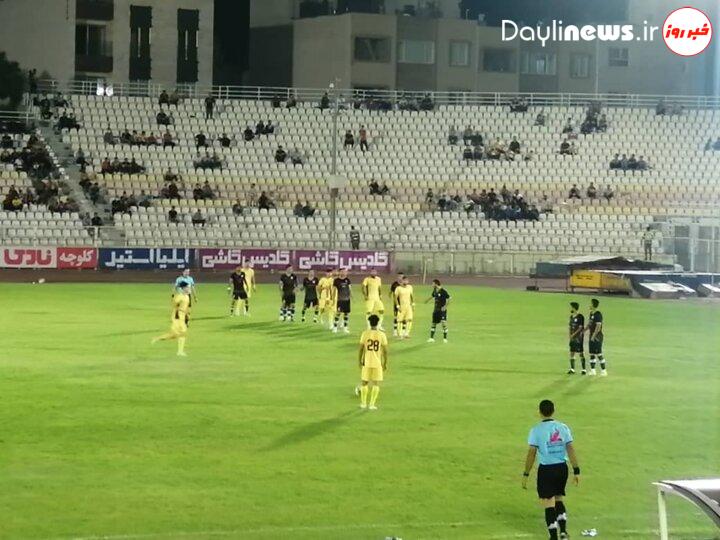 فوتبال دسته یک / فجرسپاسی شیراز مقابل چادر ملو اردکان یزد پیروز شد