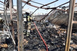 اتصال برق دلیل وقوع آتش سوزی در بازار تره بار آبادان اعلام شد