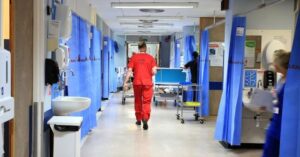 سیستم ملی بهداشت انگلیس در مرز فروپاشی