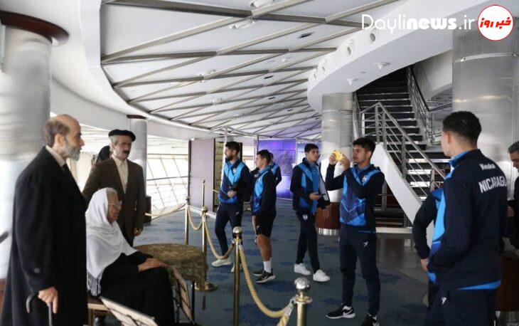 بازدید تیم ملی فوتبال نیکاراگوئه از برج میلاد