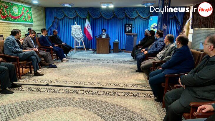 امام جمعه تبریز: شعر نماد فرهنگ مکتبی شیعه