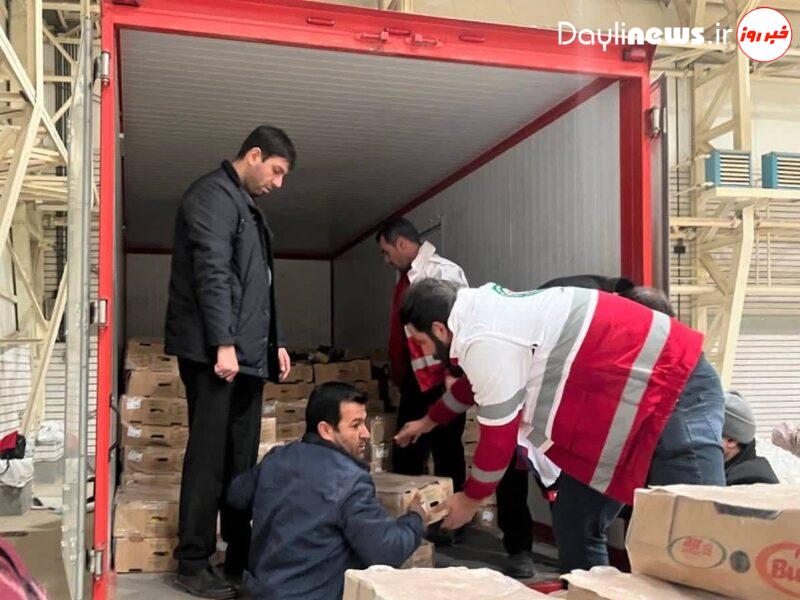 یلدایی به رنگ محبت و مهربانی و نوع دوستی از جنس سپید و سرخ پوشان هلال احمری/توزیع ۴هزار بسته یلدانه به خانواده های کم برخوردار