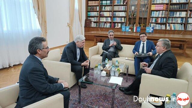 Iranian, Russian delegations hold talks in Vienna