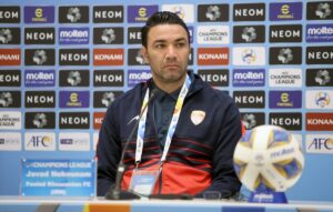 باشگاه فولاد با استعفای نکونام مخالف است/ تصمیم او به دلیل بغض یک ماهه‌ اش بود