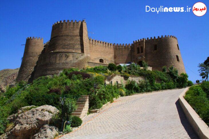 بازدید بیش از ۲ هزار و ۸۰۰ نفر از قلعه تاریخی فلک الافلاک در روز نخست تعطیلات نوروزی