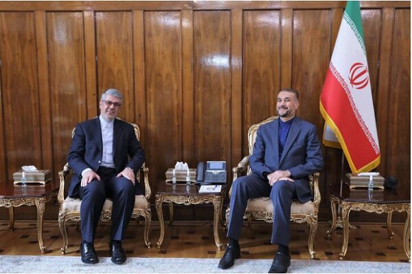 Iran FM emphasizes using Cypress economic potentials