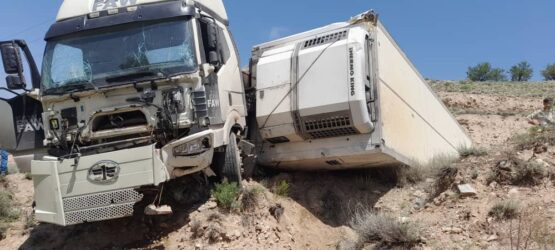 واژگونی تریلی در نزدیکی روستای افشار جلفا یک کشته و یک مصدوم در پی داشت