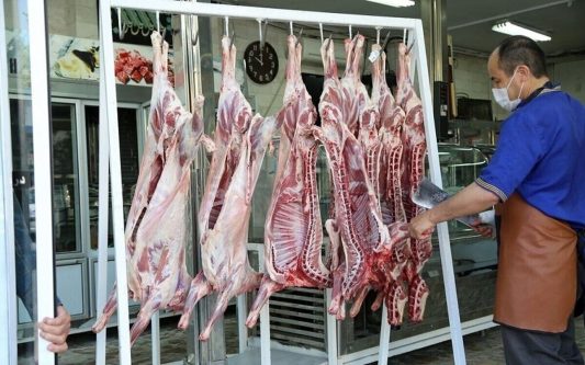 قیمت روز گوشت قرمز در بازار تهران/ نیم شقه سردست گوسفندی چند؟