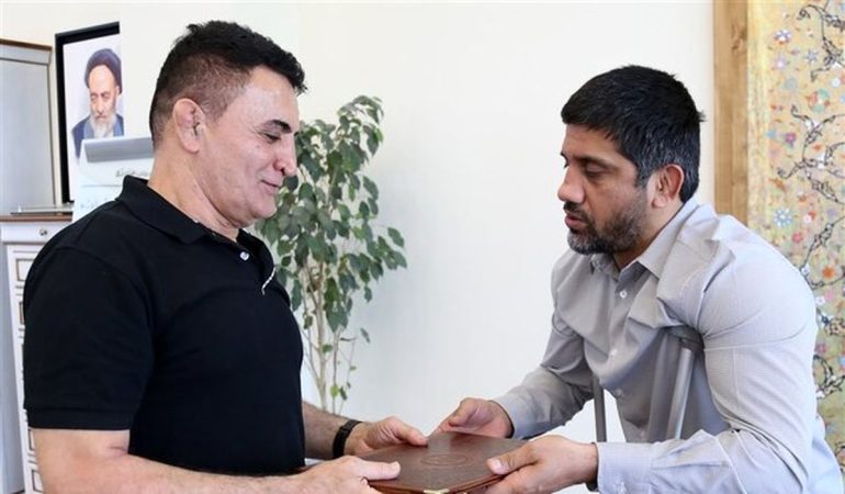 محمد بنا، مشاور عالی علیرضا دبیر شد