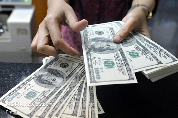 Iran intel. forces detain foreign currency disrupters