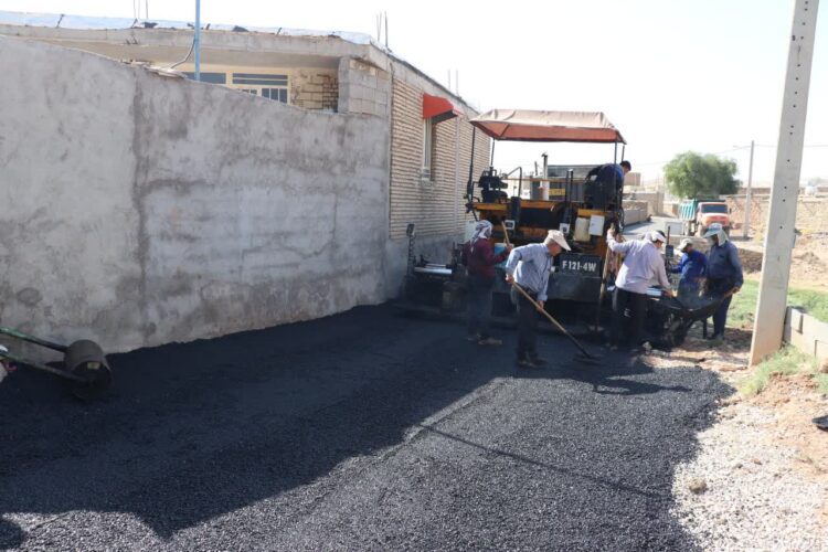 شهردار مسجدسلیمان: آسفالت معابر محلات کم برخوردار در حال اجرا است / با پیگری های انجام گرفته کوی شهید حبیب داوودی محله نفتک آسفالت شد