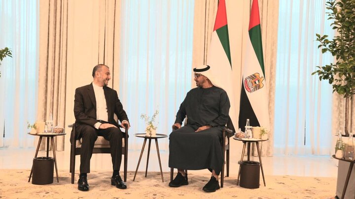 Iran, UAE agree on enhancing coop. in commerce, economy