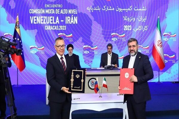 Iran, Venezuela sign 19 cooperation agreements