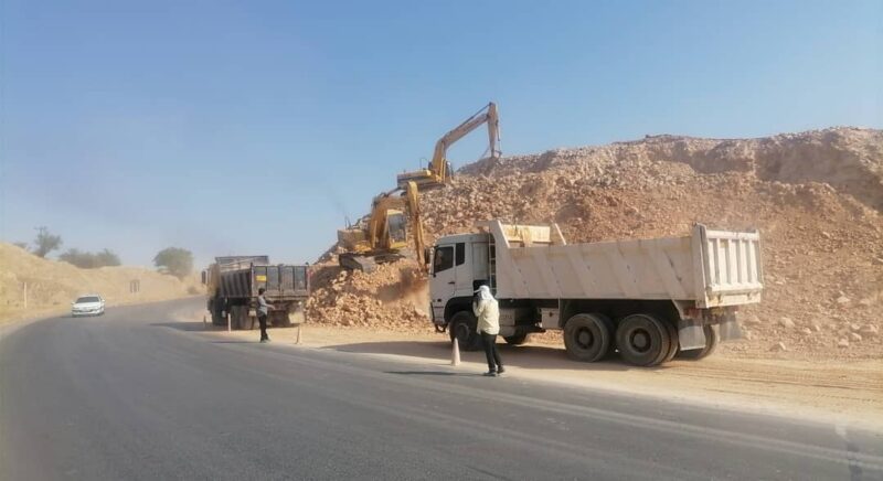 استمرار فعالیت پروژه تعریض و چهارخطه کردن ورودی شهرستان با اعتباری بالغ بر ۴۲ میلیارد تومان