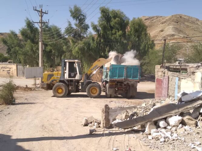 نخاله برداری در سطح شهر مسجدسلیمان آغاز شد