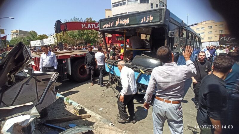 برخورد اتوبوس شرکت واحد با تعدادی خودرو در تبریز ۱۰مصدوم را روانه بیمارستان کرد