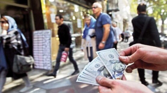 آیا نرخ دلار در بازار واقعی است؟
