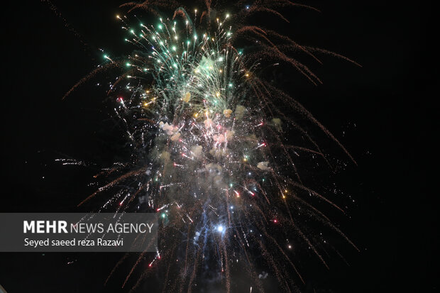 VIDEO: Fireworks in Tabriz on Eid al-Ghadir occasion