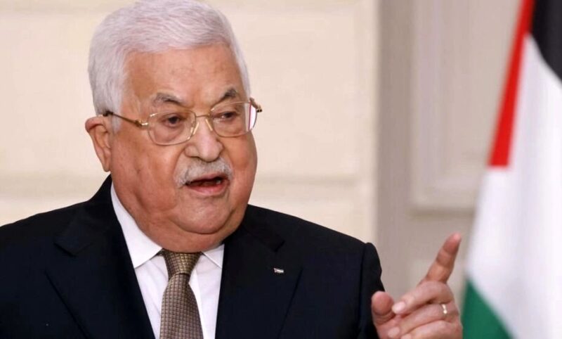 شهردار پاریس شهروندی محمود عباس را به خاطر اظهاراتش درباره هولوکاست، لغو کرد