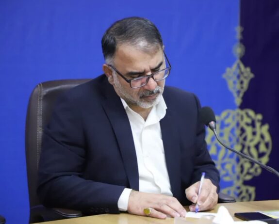 برنامه‌های هفته وحدت با محوریت مردم برگزار شود