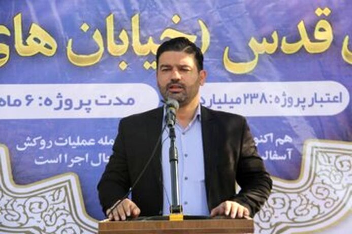 بهسازی و روکش آسفالت ۵۰ خیابان کوی قدس (خیابانهای بهار) آبادان آغاز شد