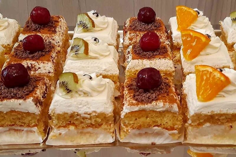 قیمت نجومی شیرینی و کیکهای سفارشی/ ۲ کیلو کیک ۹۰۰ هزار تومان