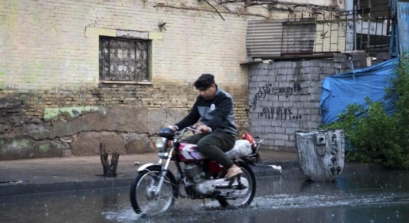 آبگرفتگی خیابان‌های اهواز با چند دقیقه بارندگی/ تصاویر