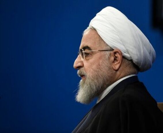 حملات تندروها و صداوسیما به نفع روحانی است