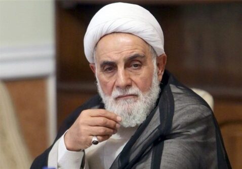 ناطق نوری: به احمدی‌نژاد گفتم بالای ابری و فضایی فکر می‌کنی، قهر کرد