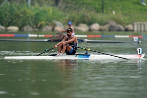 واکنش رئیس فدراسیون قایقرانی به مشکل مالی ملیپوش رویینگ